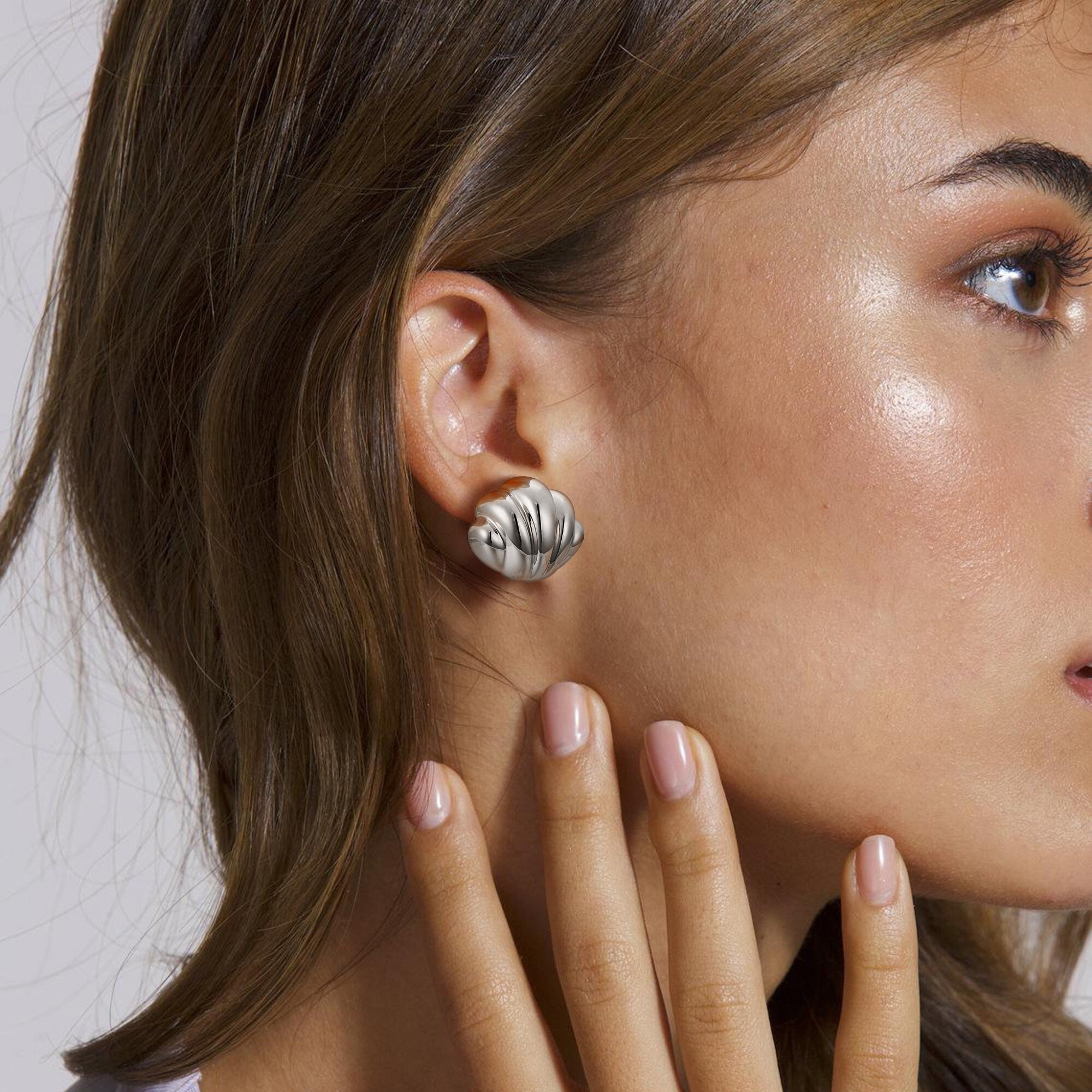 Golden/Silvery, shell-shaped earrings